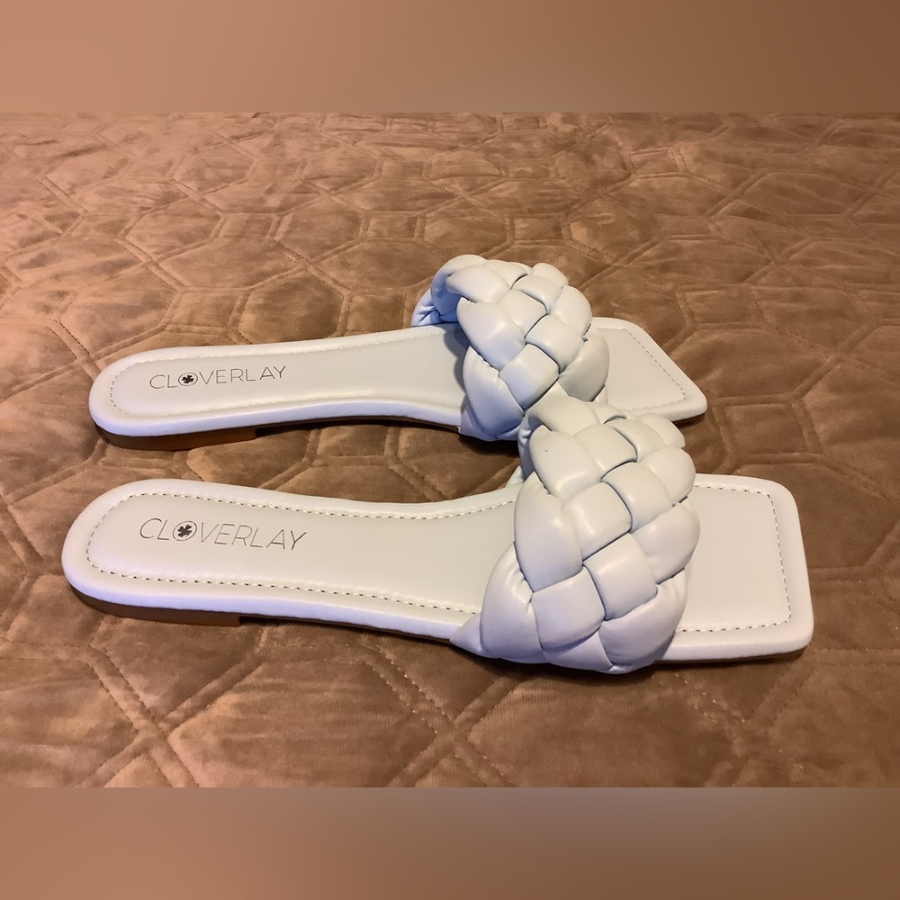 New Cloverlay Sandals size 10
